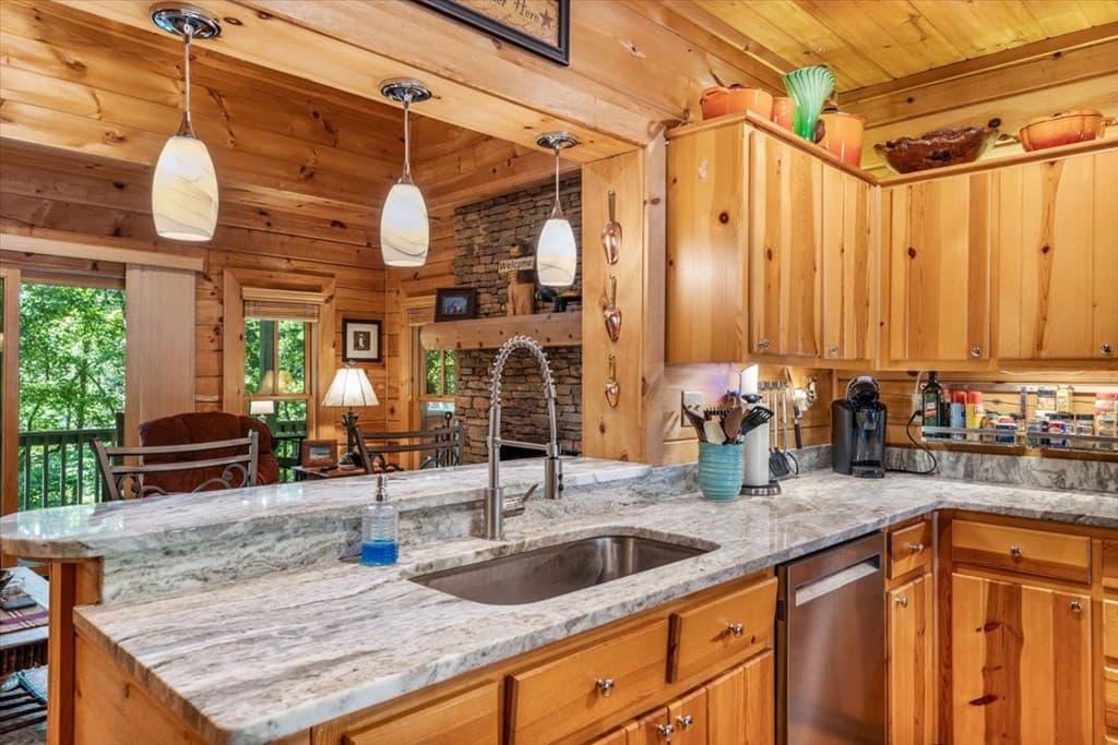 808 Granite Drive, Hayesville NC 28904 - Photo