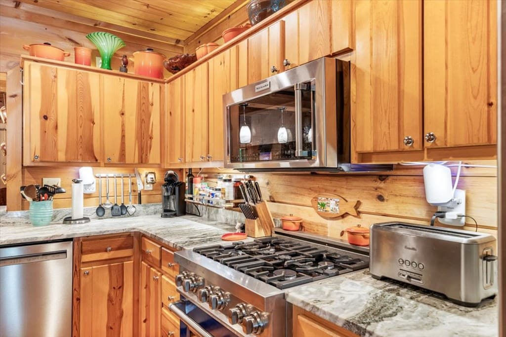 808 Granite Drive, Hayesville NC 28904 - Photo