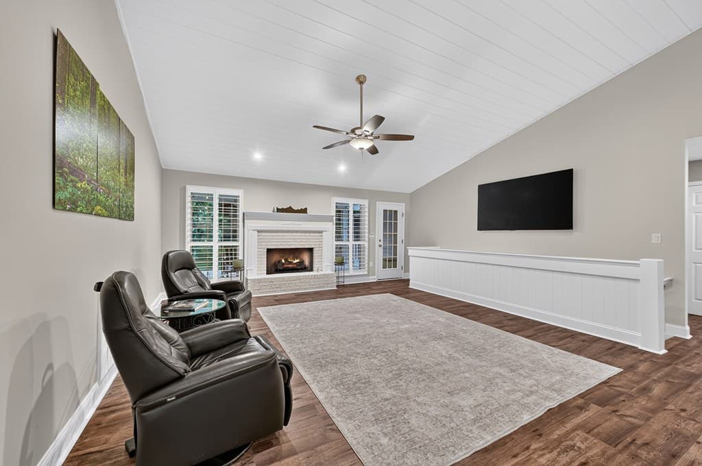 832 W First Street, Blue Ridge GA 30513 - Photo