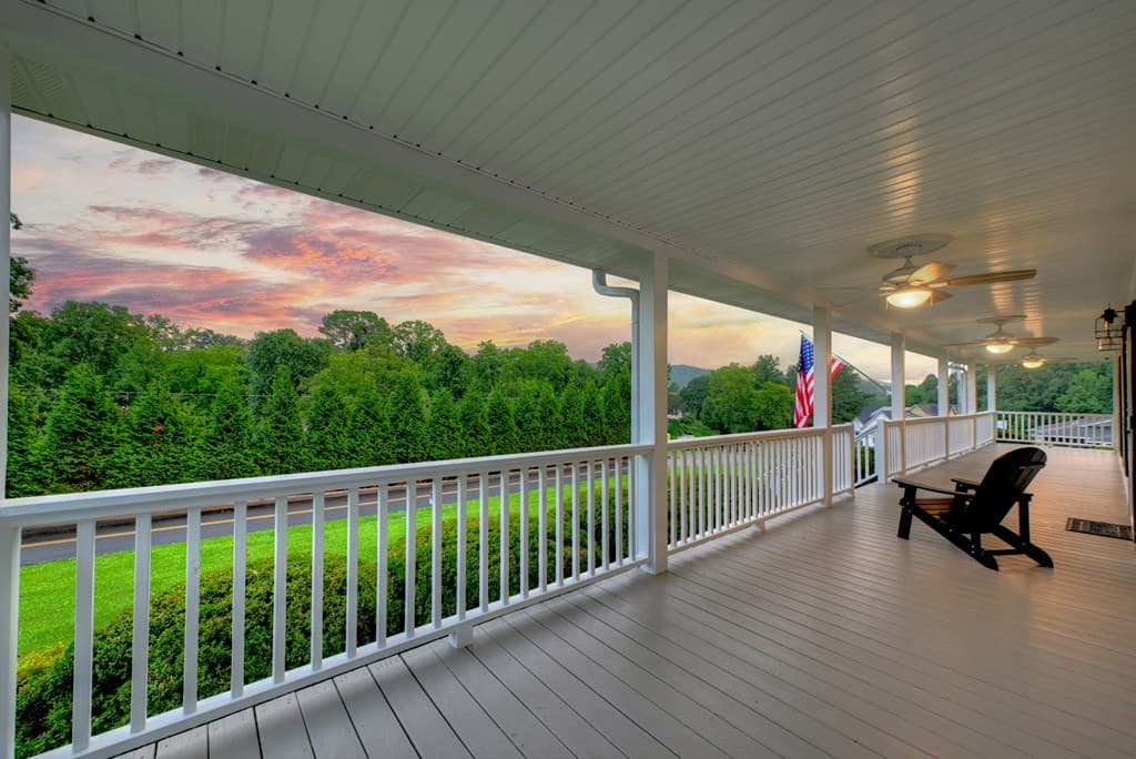 832 W First Street, Blue Ridge GA 30513 - Photo