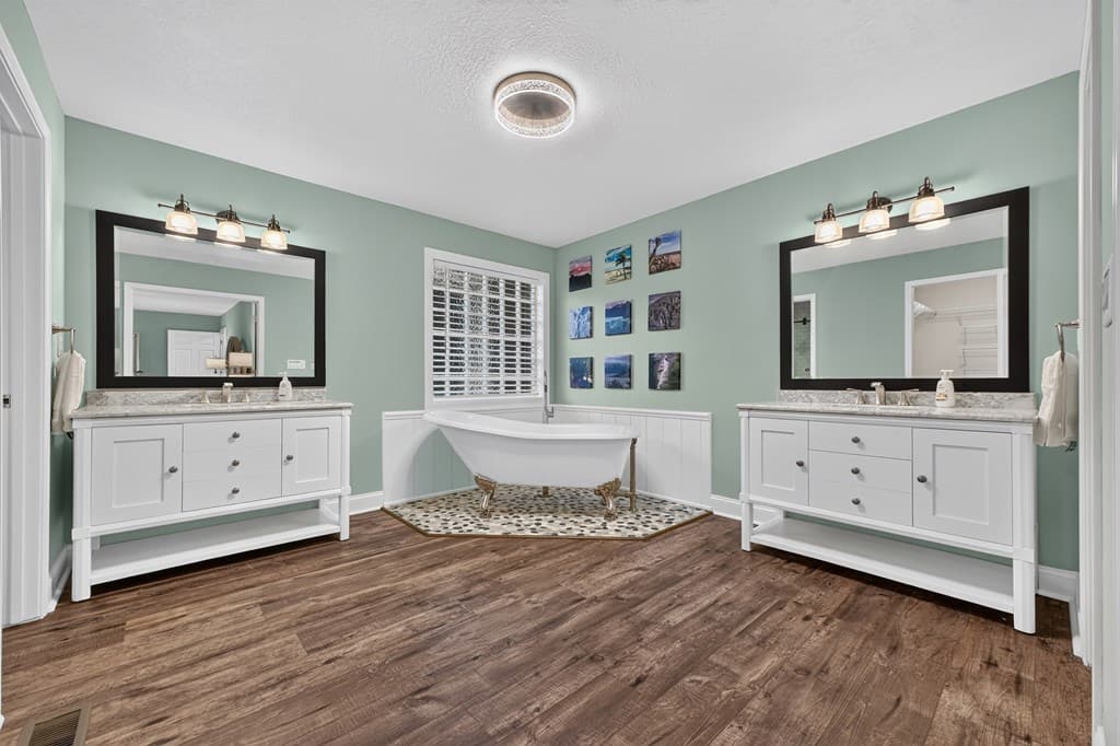 832 W First Street, Blue Ridge GA 30513 - Photo