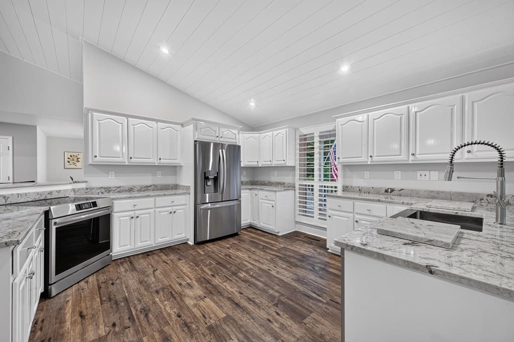832 W First Street, Blue Ridge GA 30513 - Photo