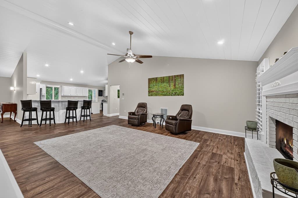 832 W First Street, Blue Ridge GA 30513 - Photo