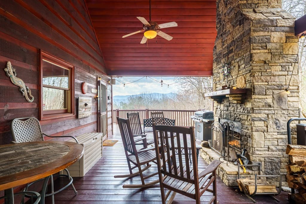 97 Fox Mountain Crossing, Blue Ridge GA 30513 - Photo