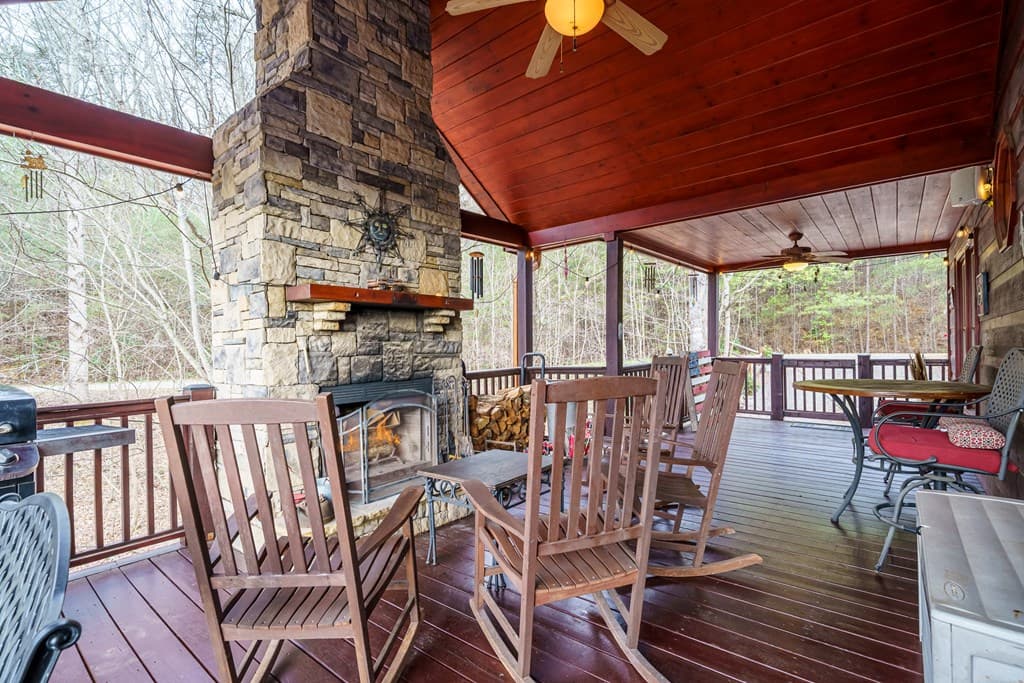 97 Fox Mountain Crossing, Blue Ridge GA 30513 - Photo
