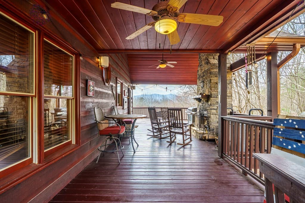 97 Fox Mountain Crossing, Blue Ridge GA 30513 - Photo