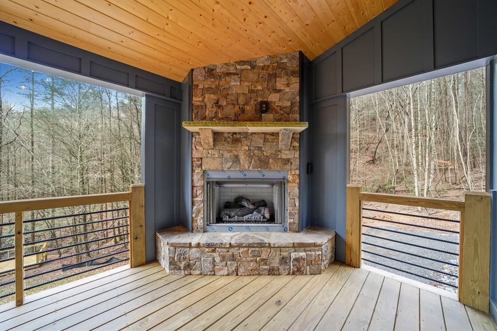 641 Bryant Farm Lane, Ellijay GA 30540 - Photo
