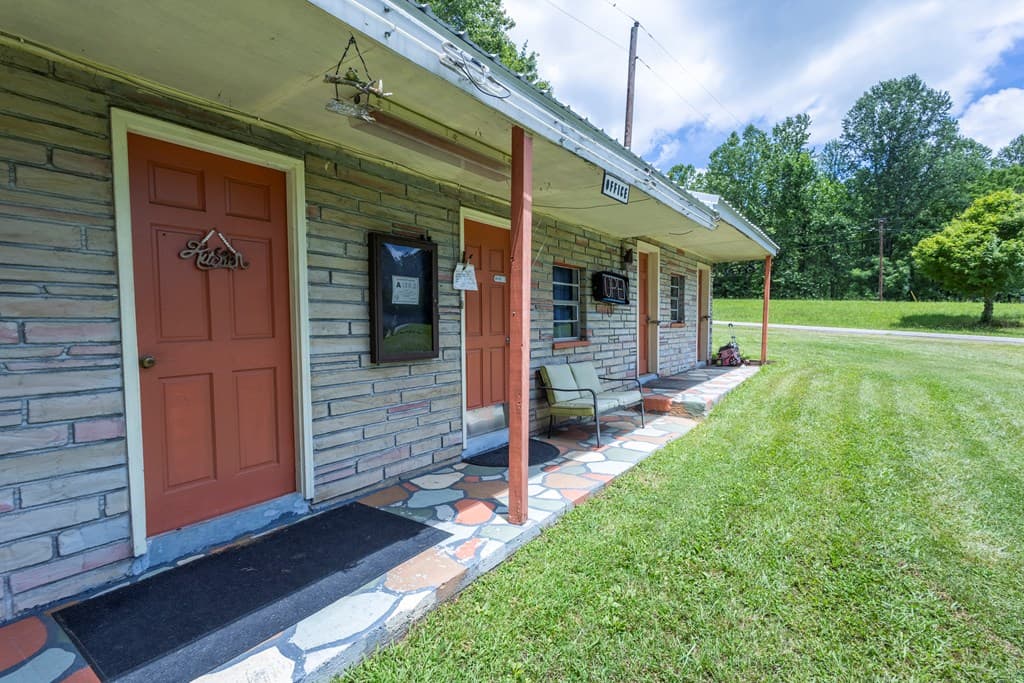 19853 W Us Hwy 64, Murphy NC 28906 - Photo