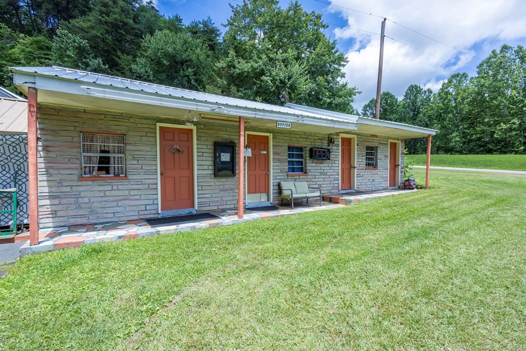 19853 W Us Hwy 64, Murphy NC 28906 - Photo