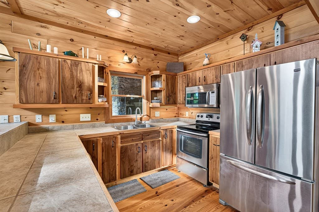 23 Dolores Drive, Mineral Bluff GA 30559 - Photo