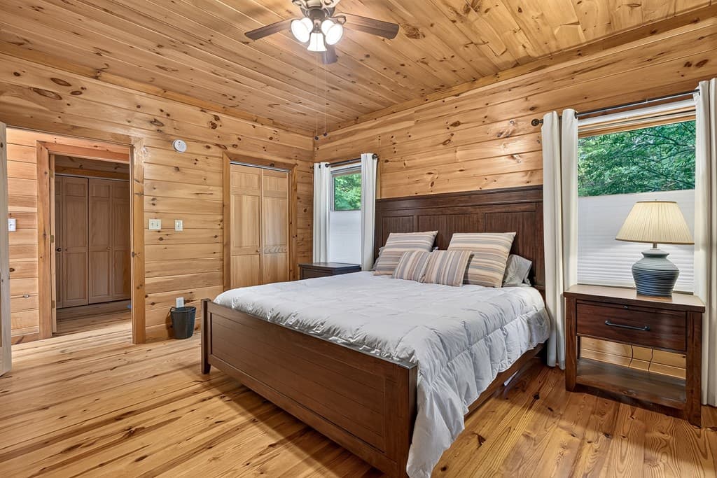 23 Dolores Drive, Mineral Bluff GA 30559 - Photo