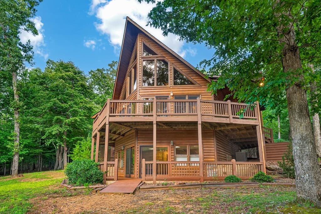 23 Dolores Drive, Mineral Bluff GA 30559 - Photo
