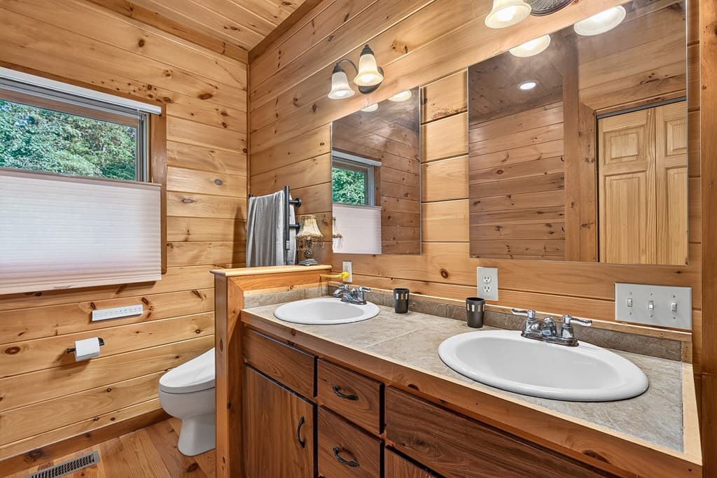 23 Dolores Drive, Mineral Bluff GA 30559 - Photo