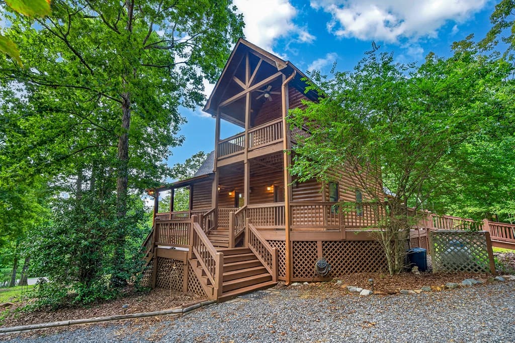 23 Dolores Drive, Mineral Bluff GA 30559 - Photo