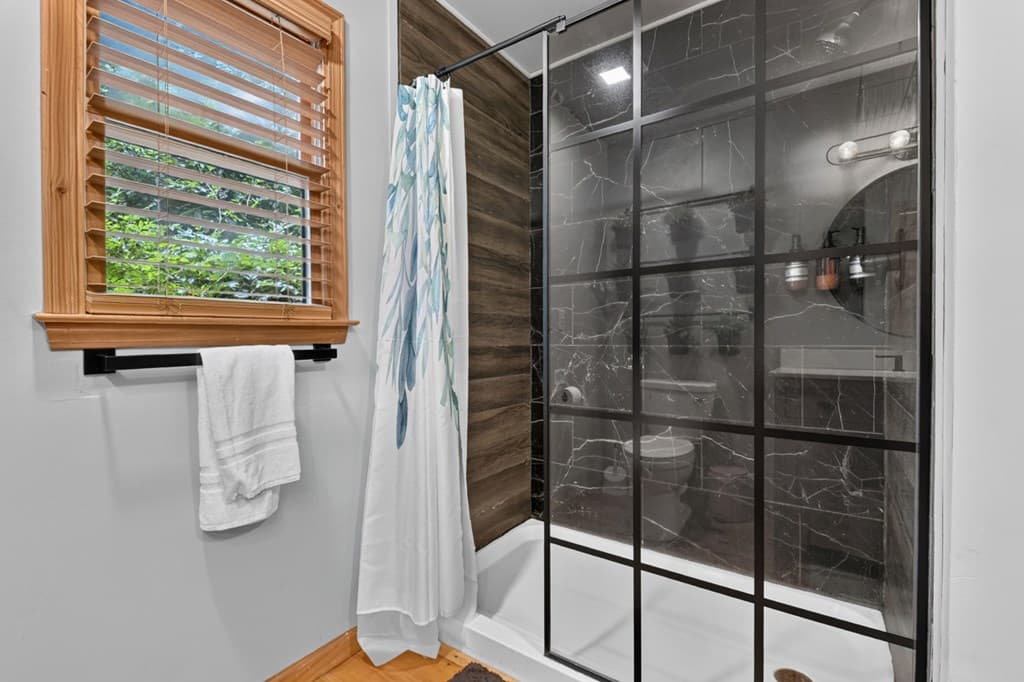 279 S Riverview, Ellijay GA 30536 - Photo