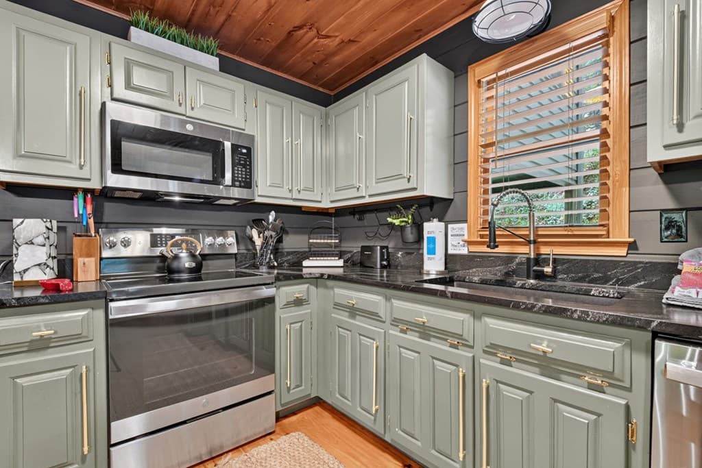 279 S Riverview, Ellijay GA 30536 - Photo