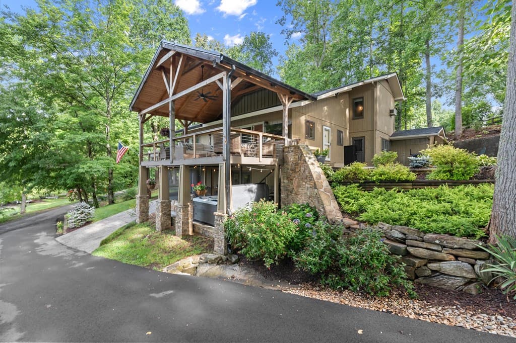 3755 Woods Creek Drive, Young Harris GA 30582 - Photo