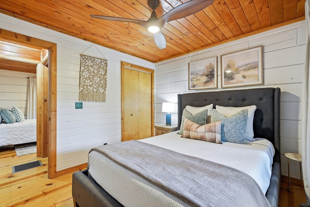 252 Granny Branch Drive, Blue Ridge GA 30513 - Photo