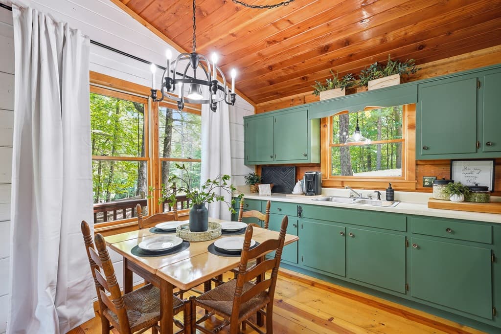 252 Granny Branch Drive, Blue Ridge GA 30513 - Photo