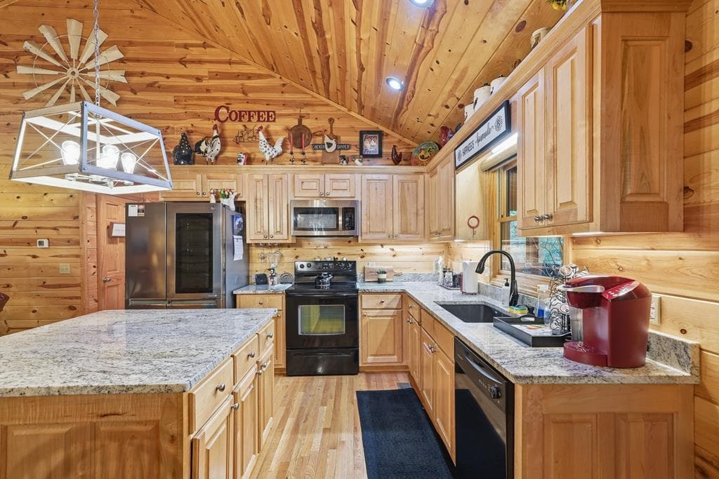460 Pasha Drive, Ellijay GA 30540 - Photo
