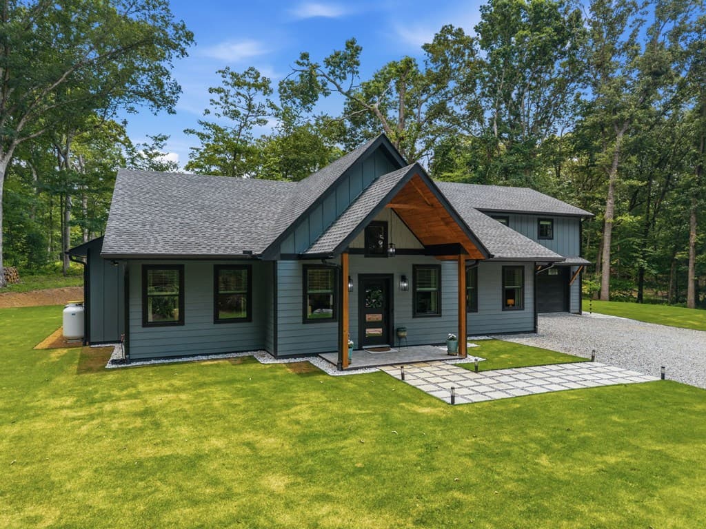 381 Parks Drive, Ellijay GA 30536 - Photo