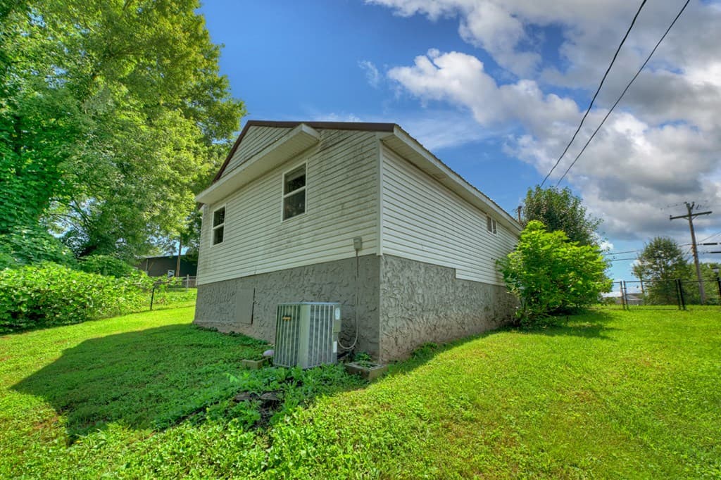 183 Main Street, Ducktown TN 37326 - Photo