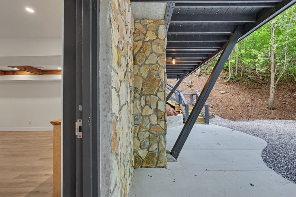 1583 Spring Cove Road, Blairsville GA 30512 - Photo