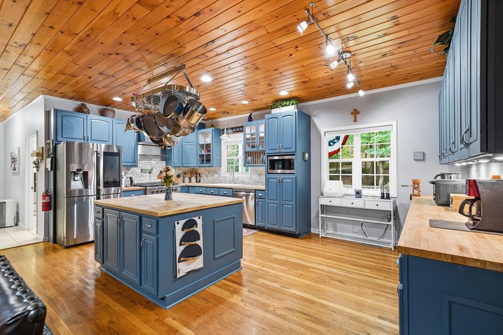 387 Leonard Evans Road, Ellijay GA 30540 - Photo
