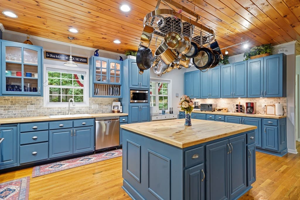 387 Leonard Evans Road, Ellijay GA 30540 - Photo