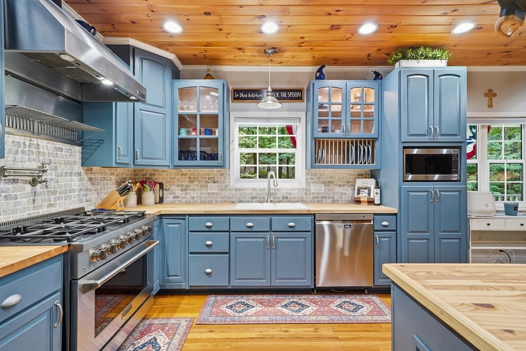 387 Leonard Evans Road, Ellijay GA 30540 - Photo