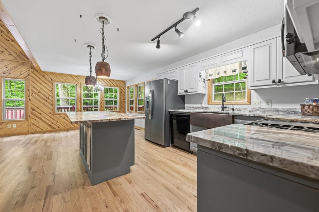 208 Saddle Ridge Drive, Blairsville GA 30512 - Photo
