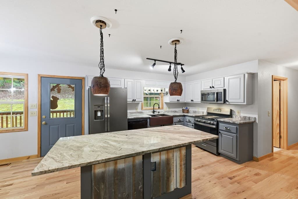 208 Saddle Ridge Drive, Blairsville GA 30512 - Photo