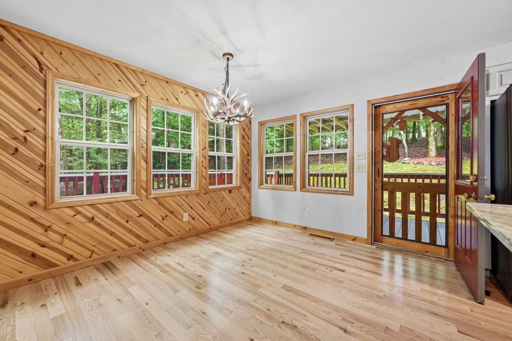 208 Saddle Ridge Drive, Blairsville GA 30512 - Photo