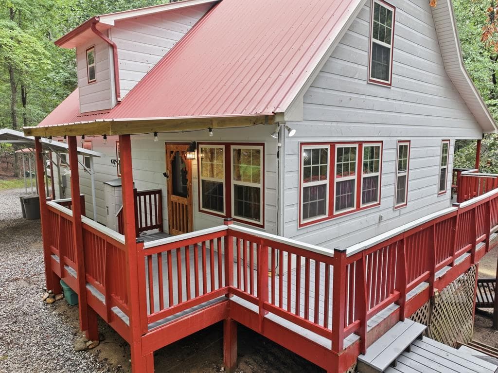 208 Saddle Ridge Drive, Blairsville GA 30512 - Primary photo