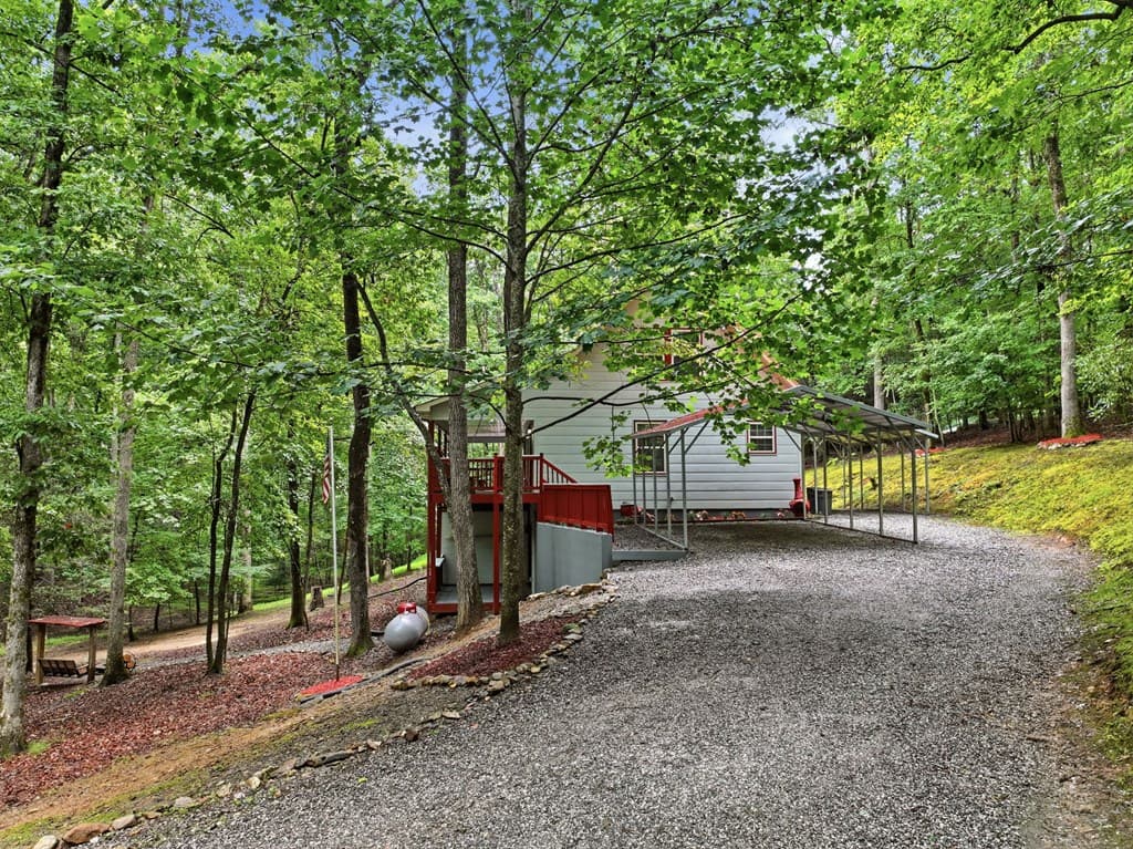 208 Saddle Ridge Drive, Blairsville GA 30512 - Photo