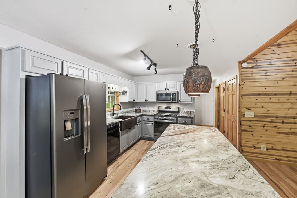 208 Saddle Ridge Drive, Blairsville GA 30512 - Photo