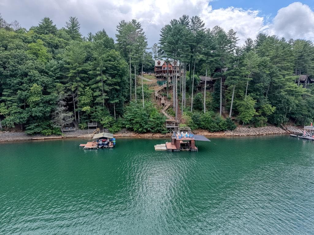 514 Browns Cove Road, Blue Ridge GA 30513 - Primary photo