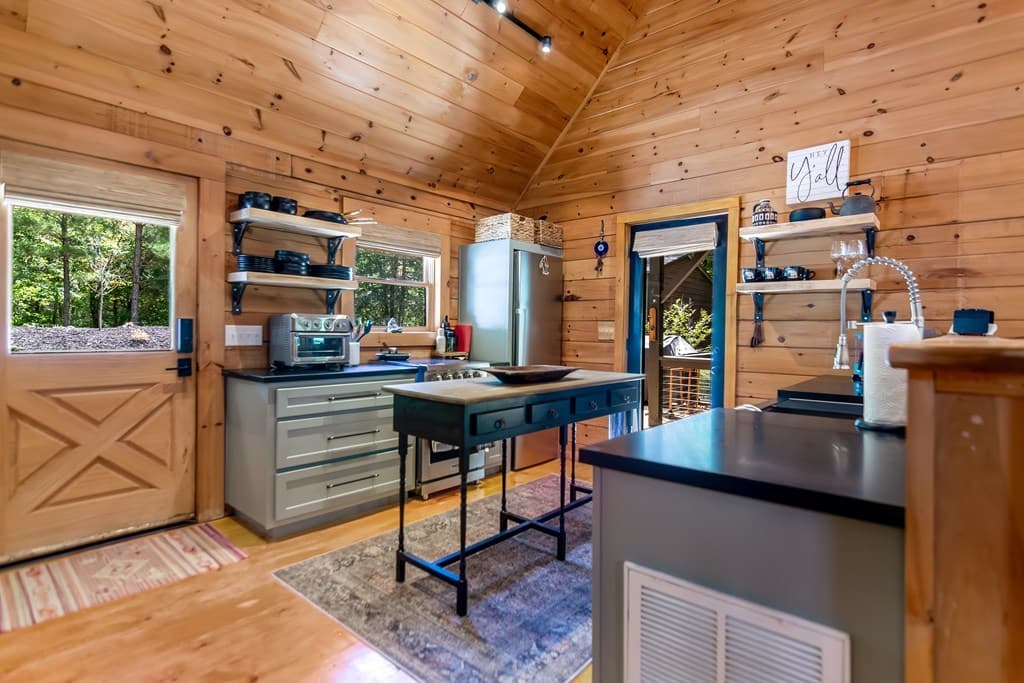 16 Toccoa Ridge Road, Mineral Bluff GA 30559 - Photo