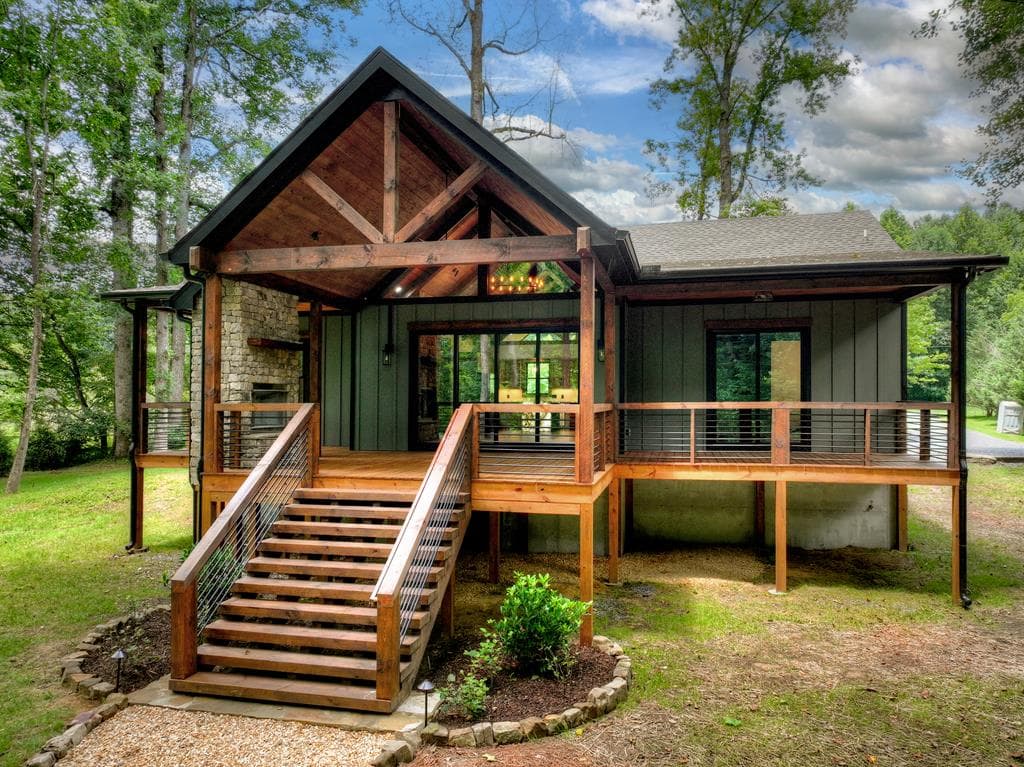 260 Misty Valley Lane, Ellijay GA 30536 - Primary photo
