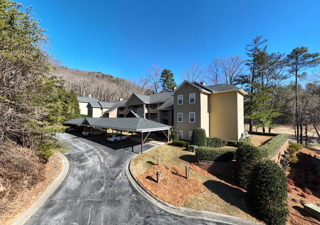 112 Glen Eagle Ct D202, Clayton GA 30525 - Photo