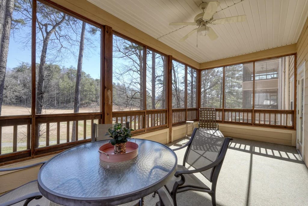 112 Glen Eagle Ct D202, Clayton GA 30525 - Photo