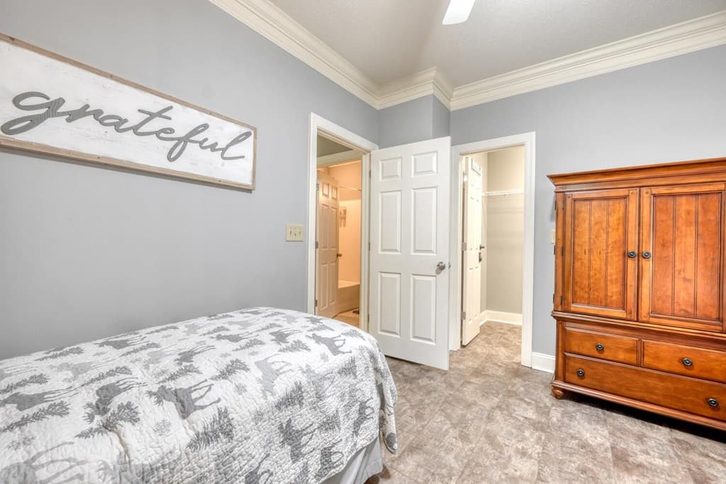 112 Glen Eagle Ct D202, Clayton GA 30525 - Photo