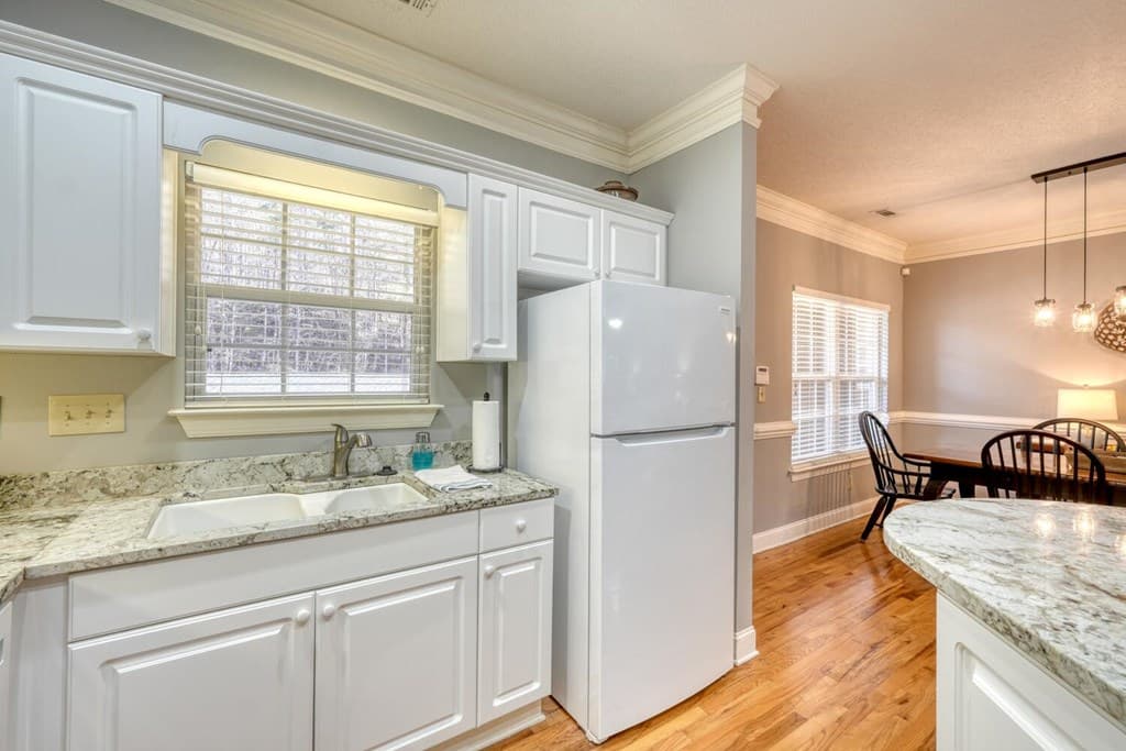 112 Glen Eagle Ct D202, Clayton GA 30525 - Photo