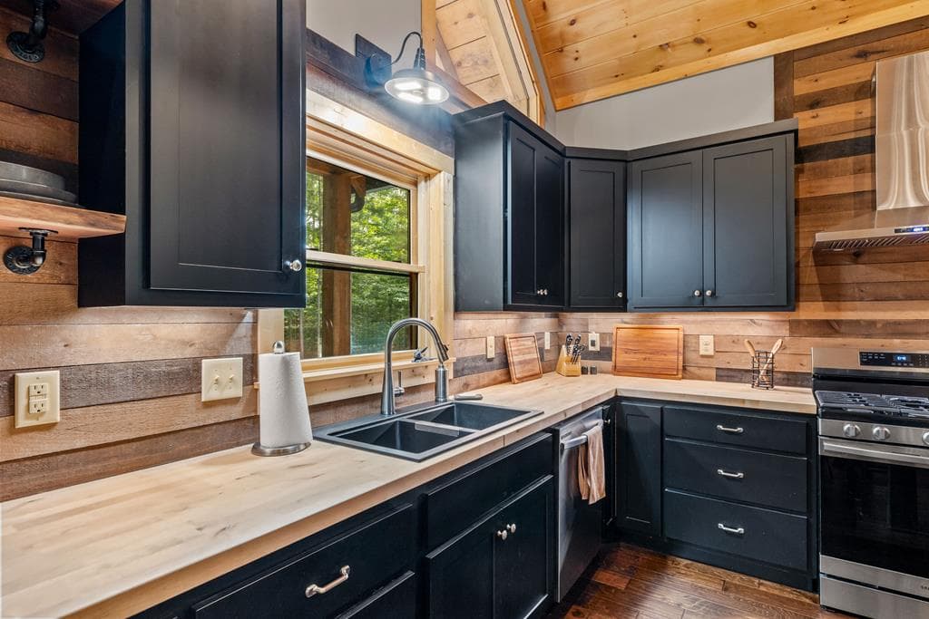 154 Nexus Court, Ellijay GA 30540 - Photo