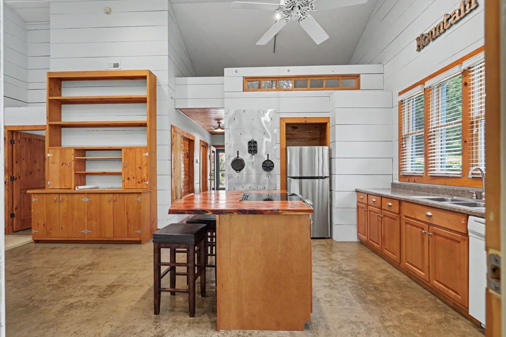 256 Low Gap Road, Hayesville NC 28904 - Photo
