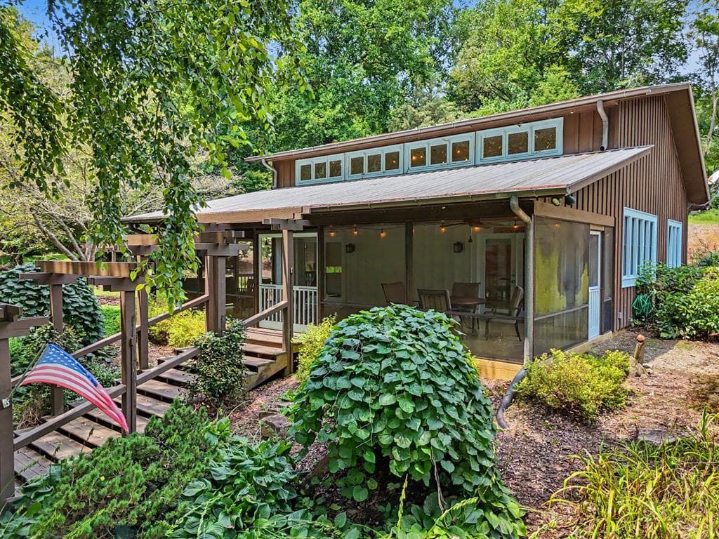 256 Low Gap Road, Hayesville NC 28904 - Primary photo