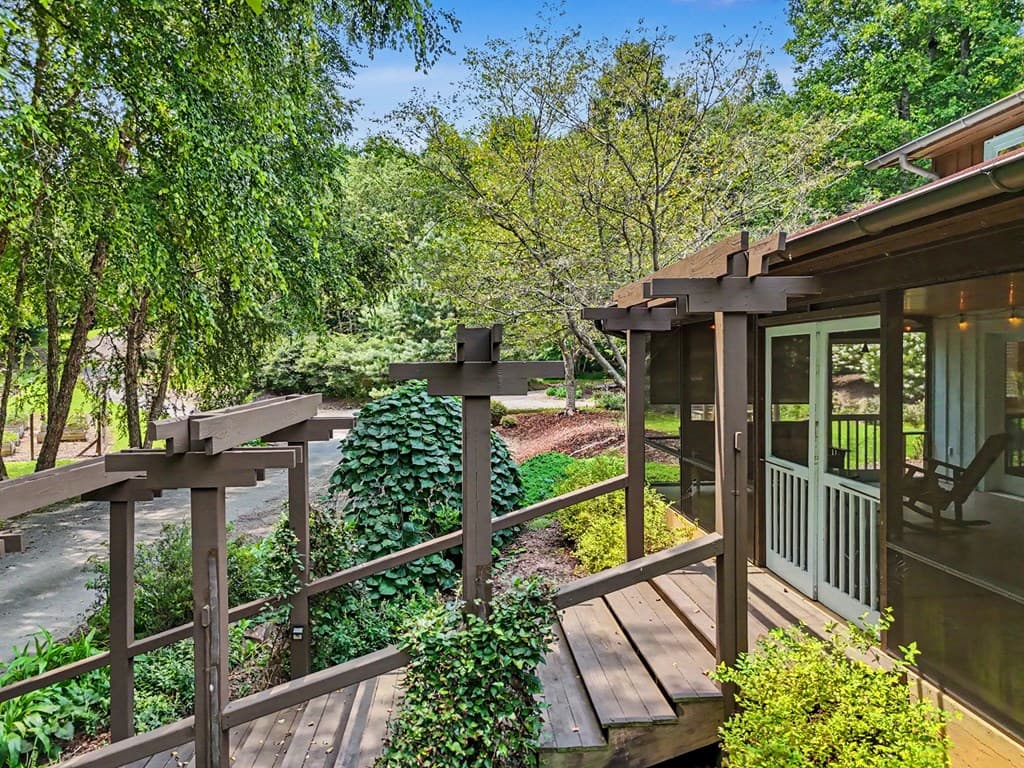 256 Low Gap Road, Hayesville NC 28904 - Photo