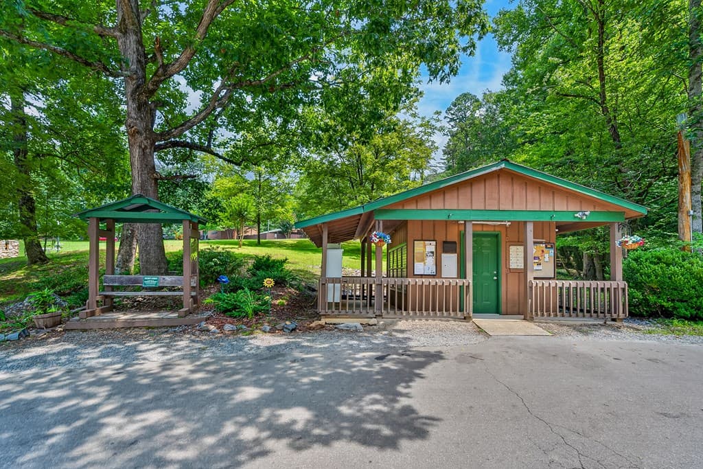 986 Mountain Oak Road, Ellijay GA 30536 - Photo