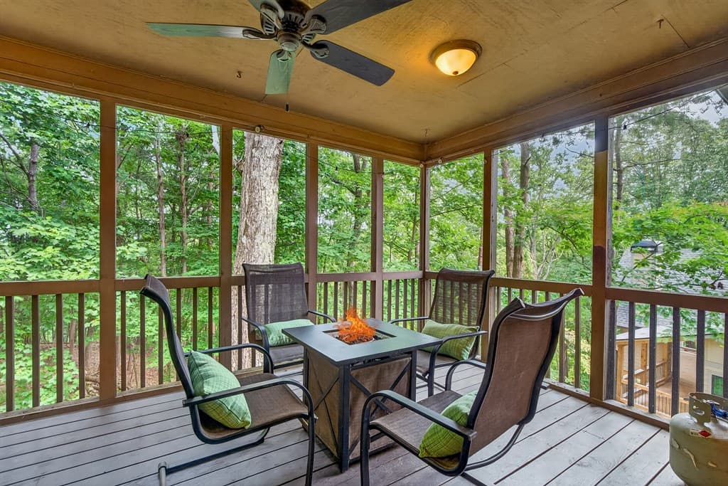 986 Mountain Oak Road, Ellijay GA 30536 - Photo