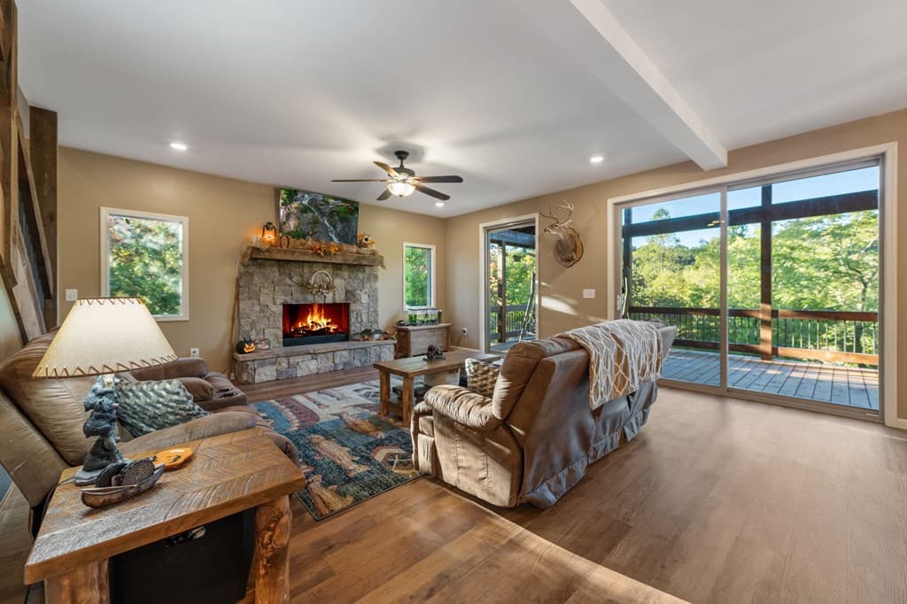 44 Lower Toccoa Hills, Blue Ridge GA 30513 - Photo